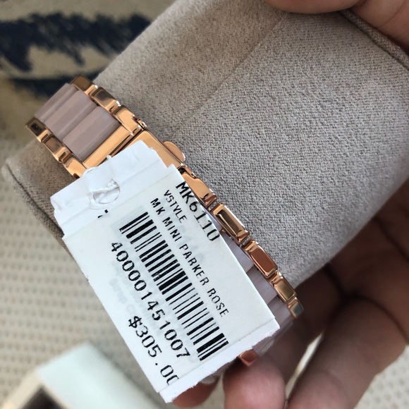 Brand new Michael Kors Rose Gold Watch!
